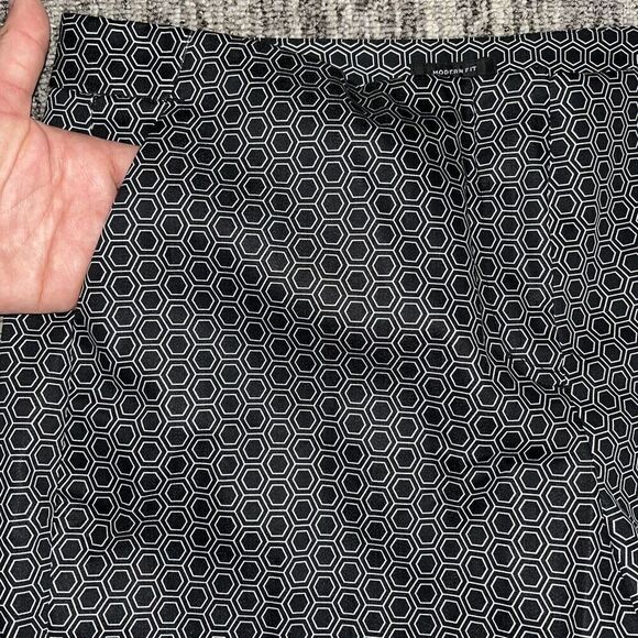 Worthington Womens Capri Pants 8P Petite Black White Honeycomb Pattern Office‎ - Picture 2 of 9